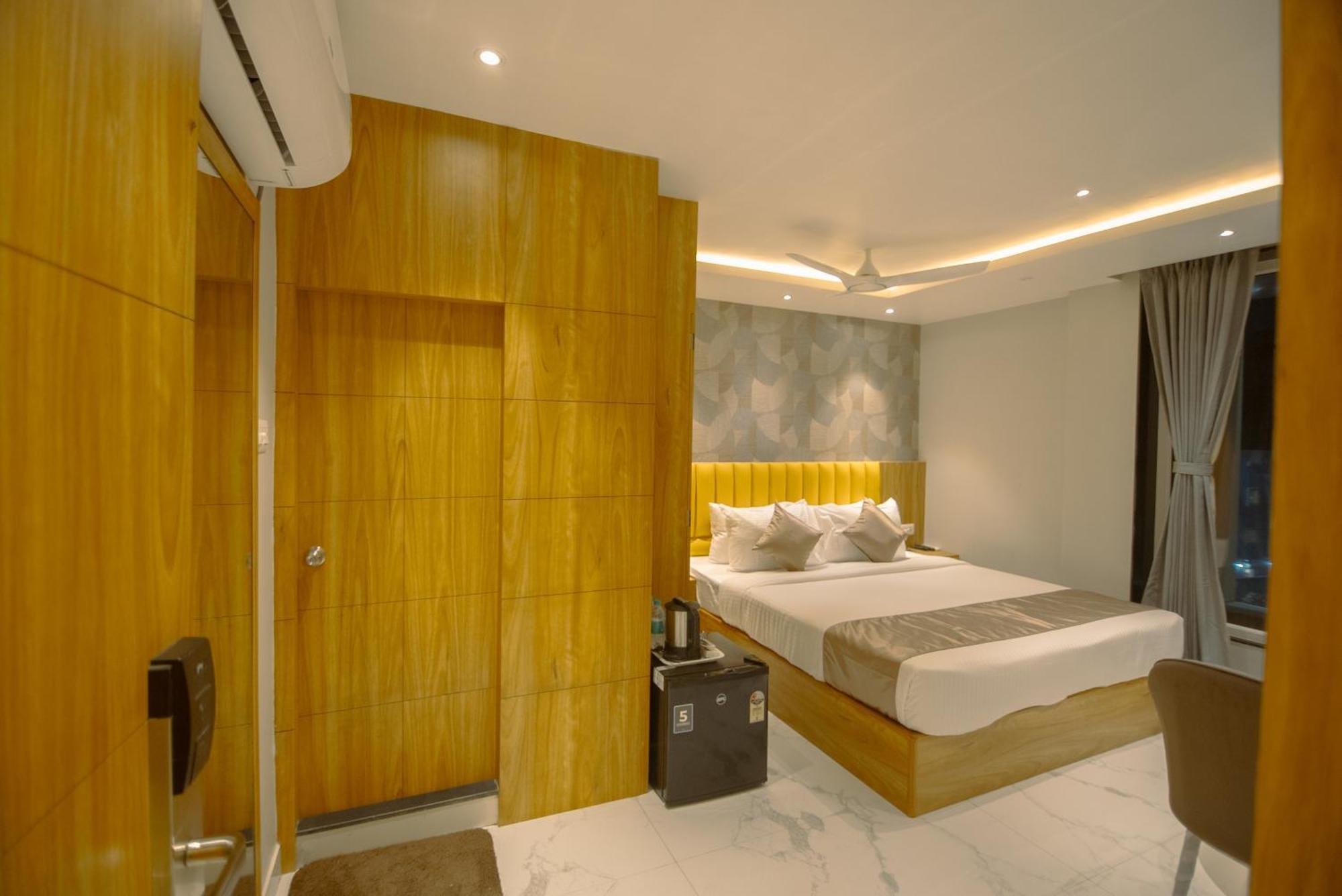 Hotel Dc Star โกลกาตา ภายนอก รูปภาพ