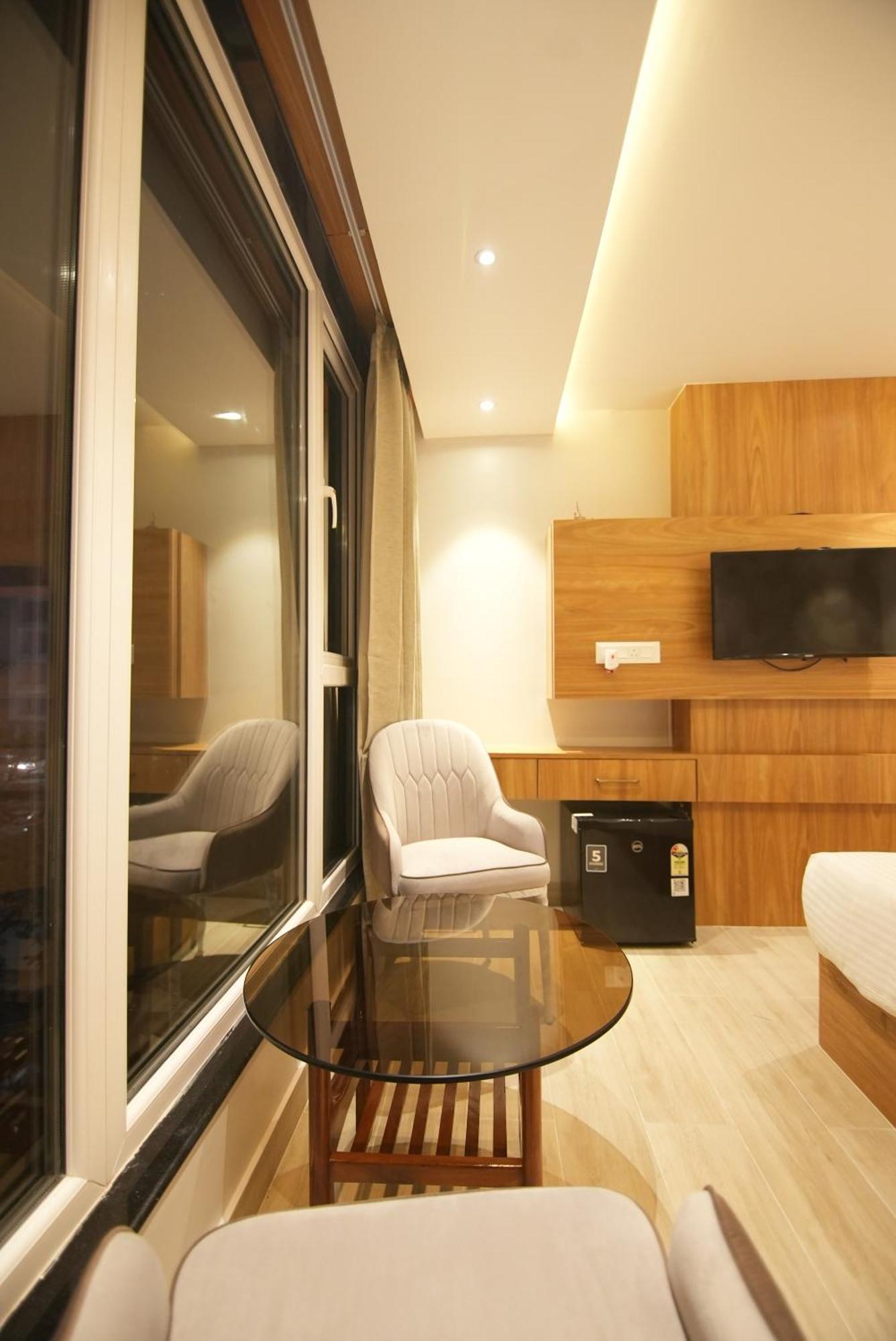 Hotel Dc Star โกลกาตา ภายนอก รูปภาพ