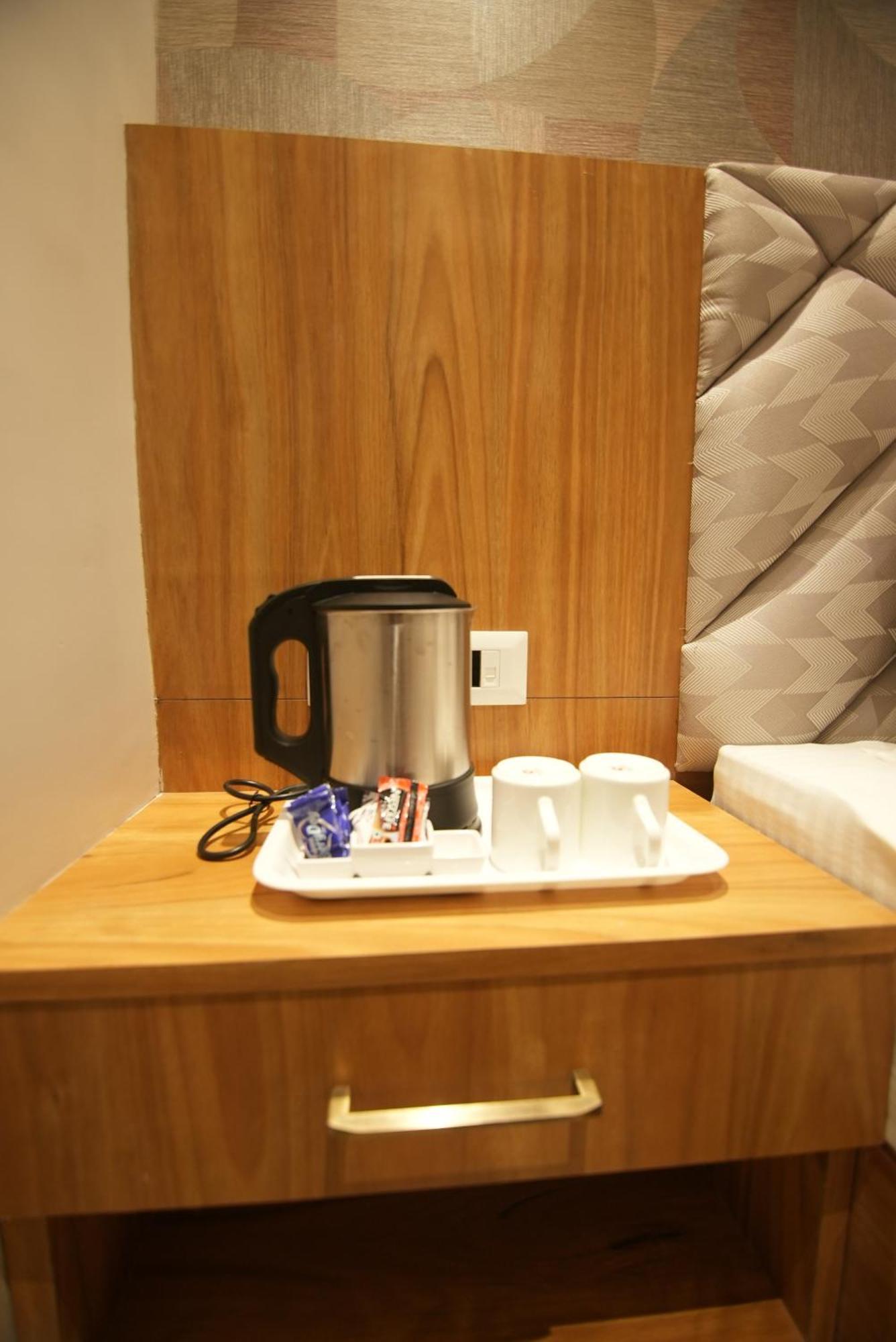 Hotel Dc Star โกลกาตา ภายนอก รูปภาพ