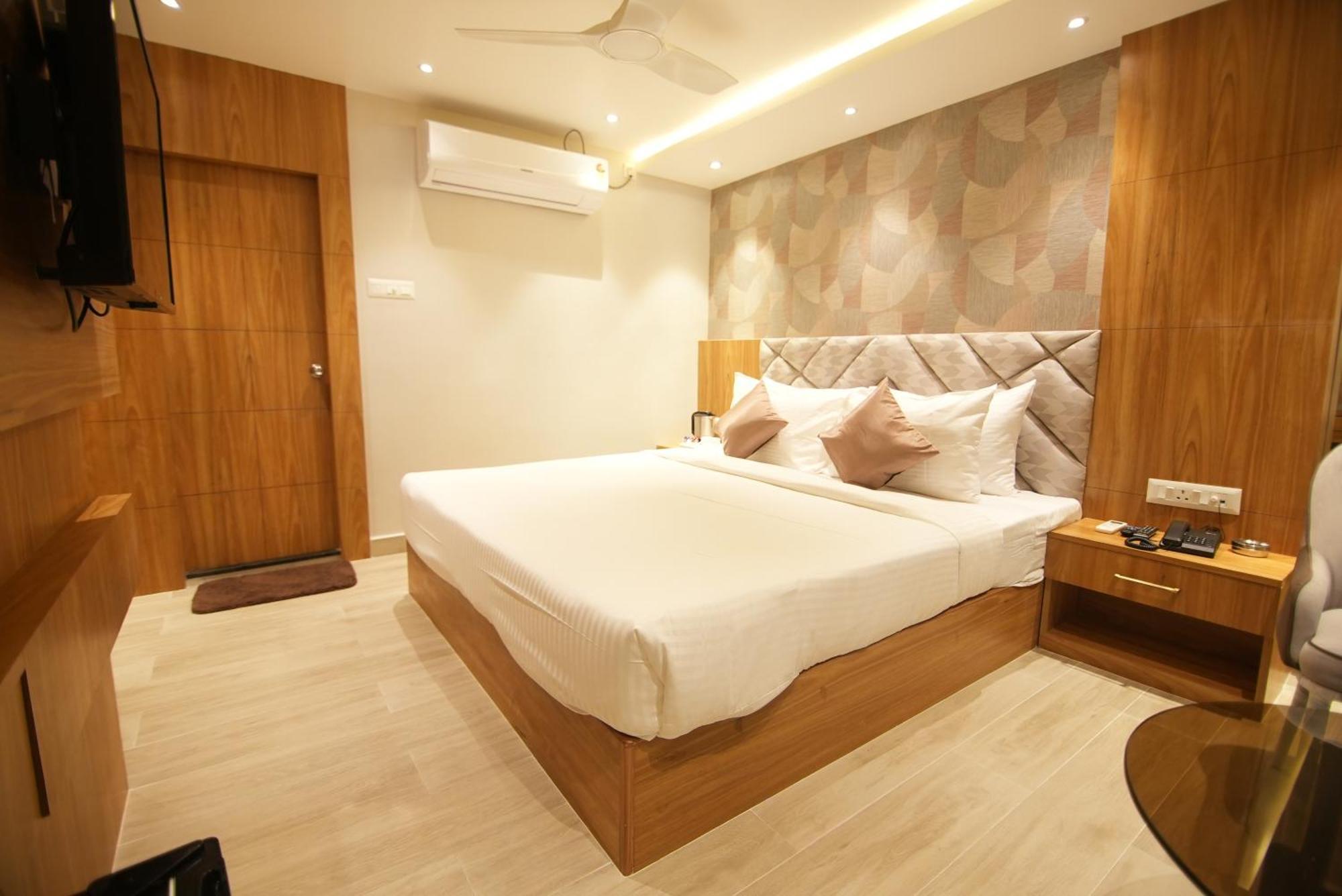 Hotel Dc Star โกลกาตา ภายนอก รูปภาพ